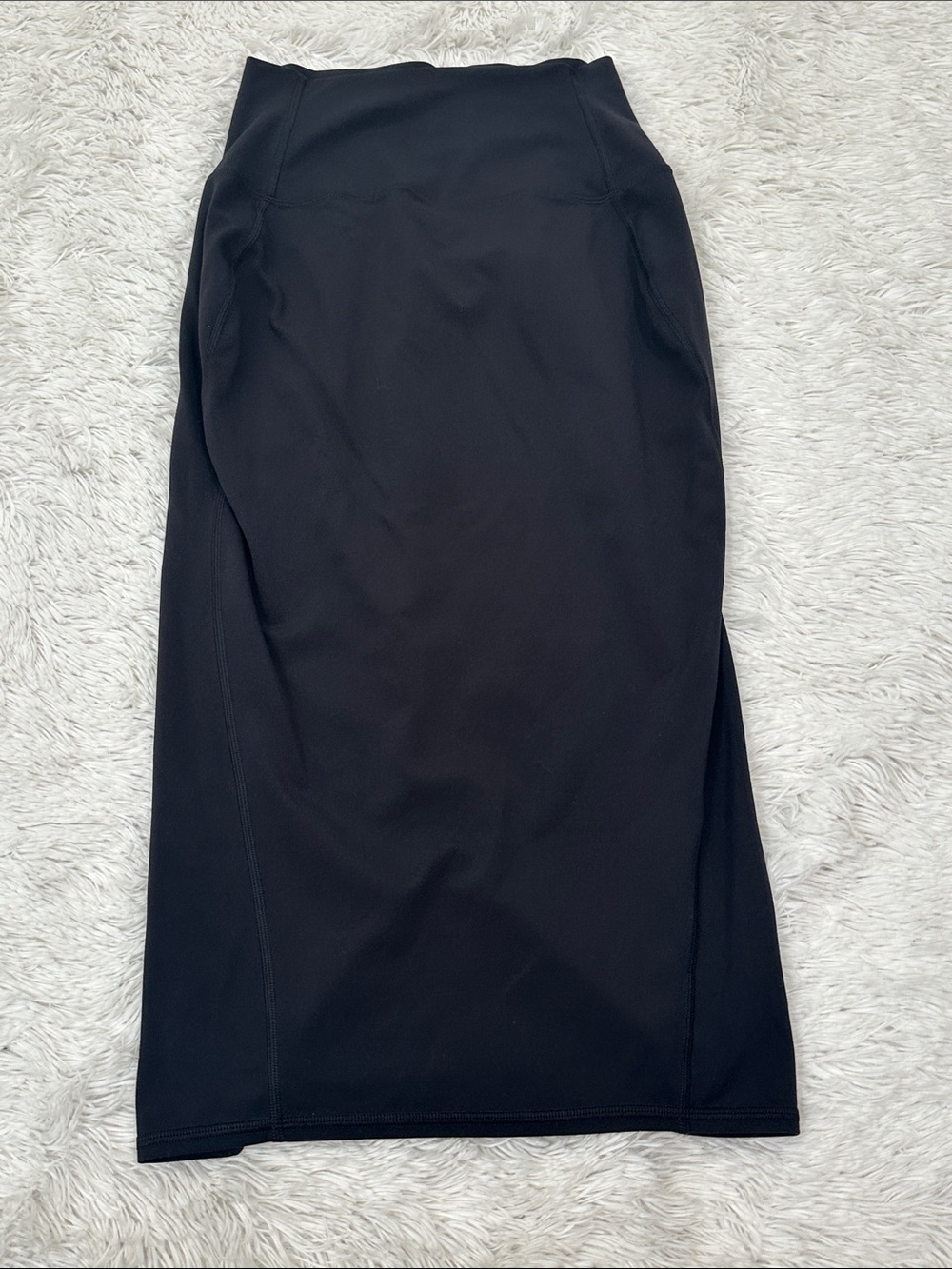 💕 Lululemon Nulu Slim Fit High Rise Midi Skirt